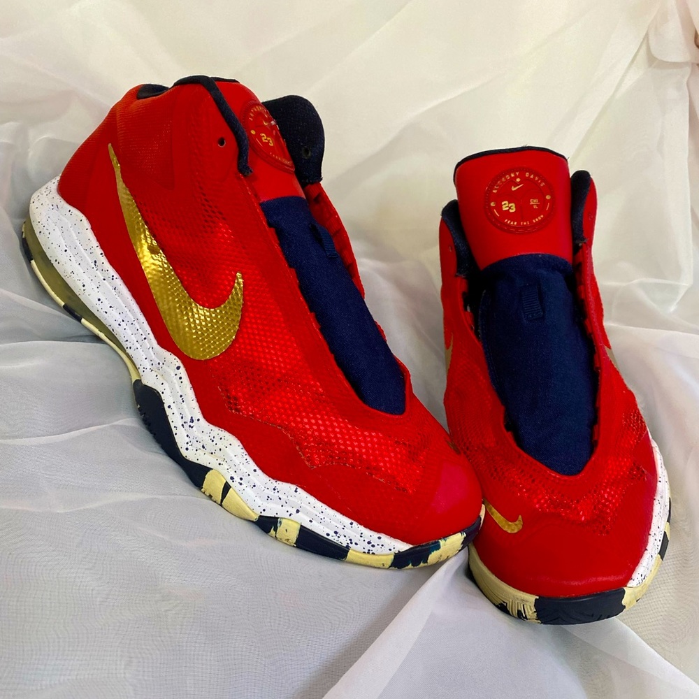 ANTHONY DAVIS 23 SNEAKERS SIZE 10
